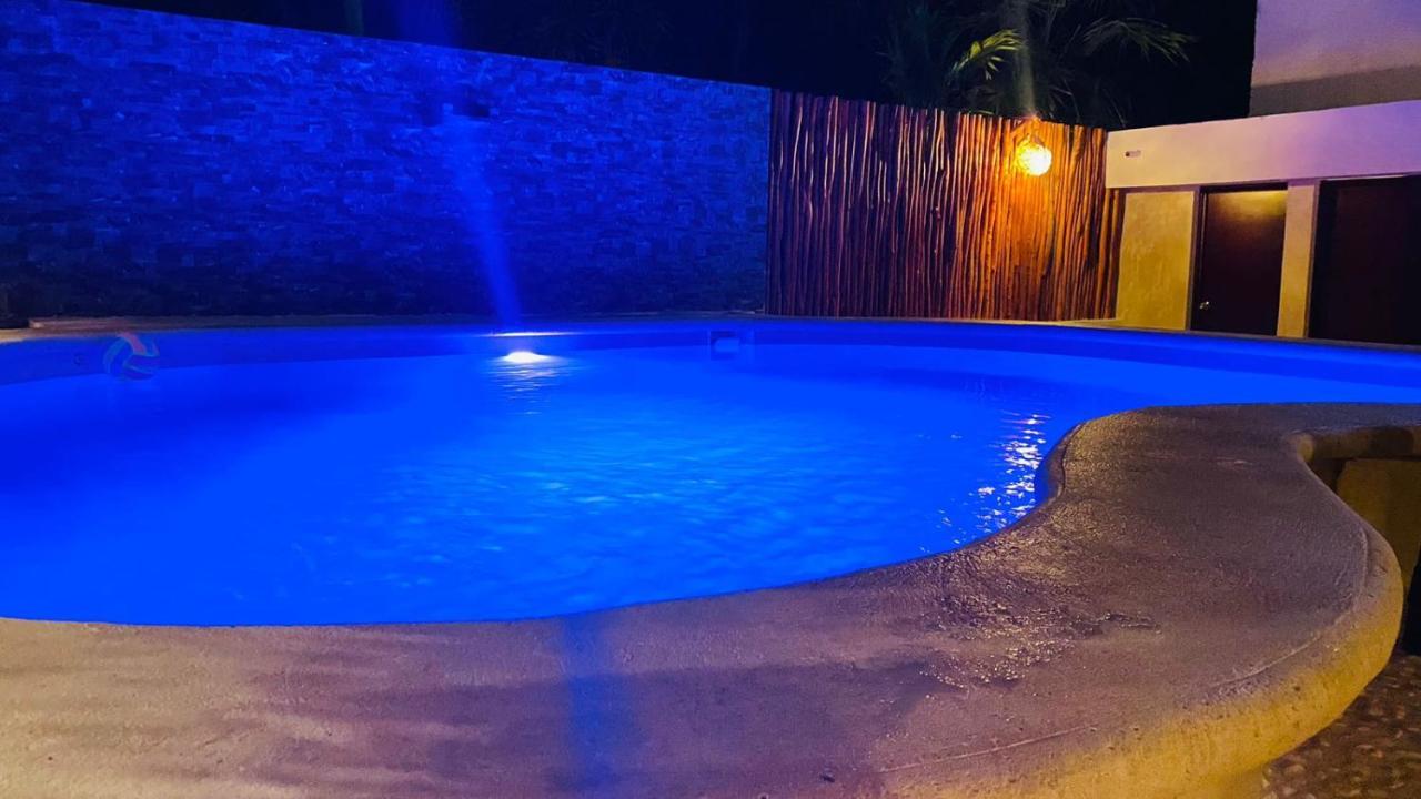 Casa Delfines Rio Lagartos Hotel Exterior photo