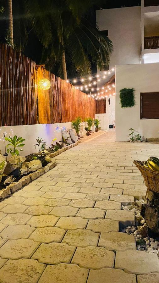 Casa Delfines Rio Lagartos Hotel Exterior photo