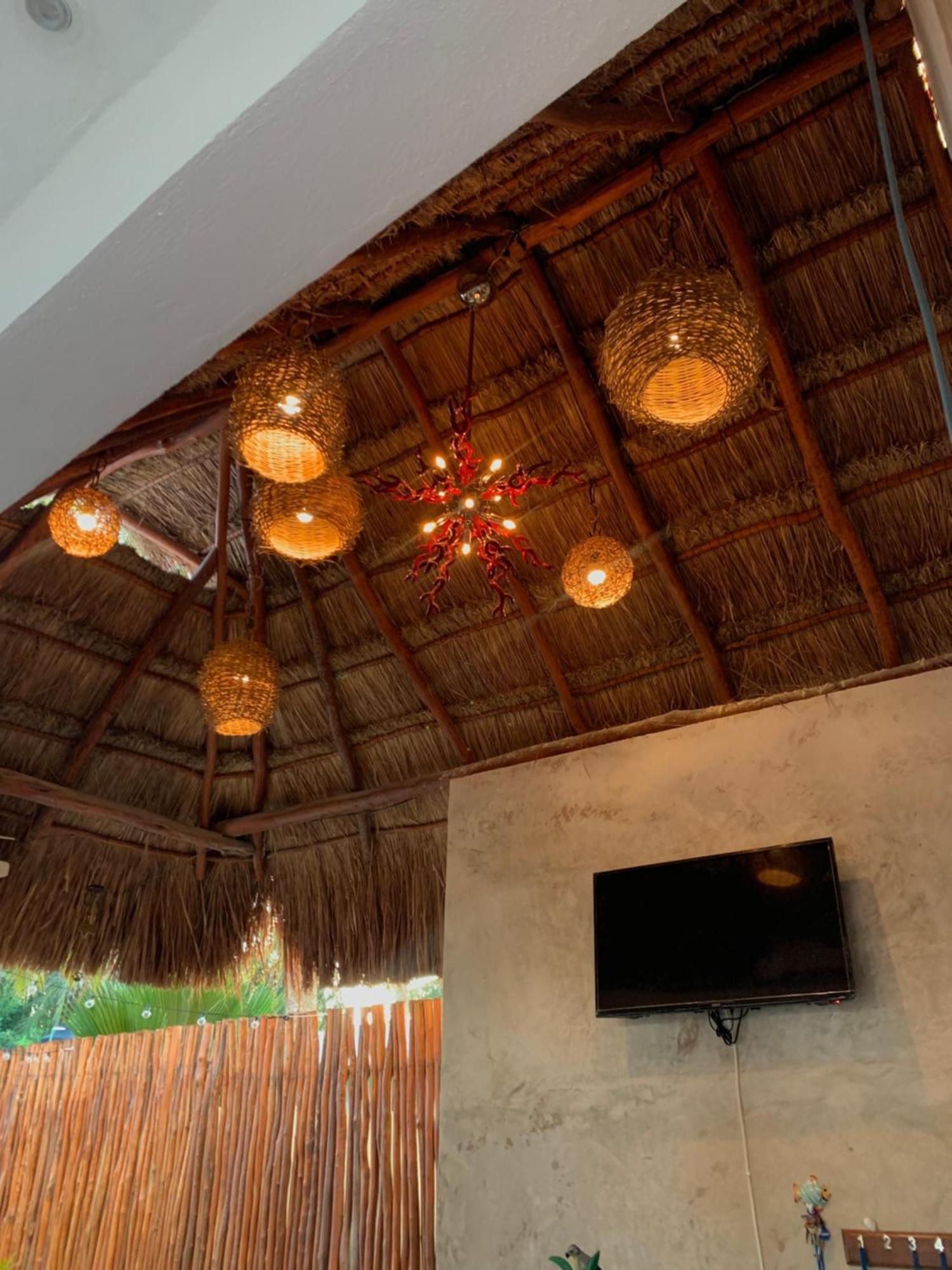 Casa Delfines Rio Lagartos Hotel Exterior photo